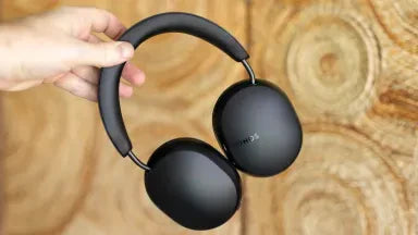 Why Everyone is Switching to Noise-Cancelling Headphones